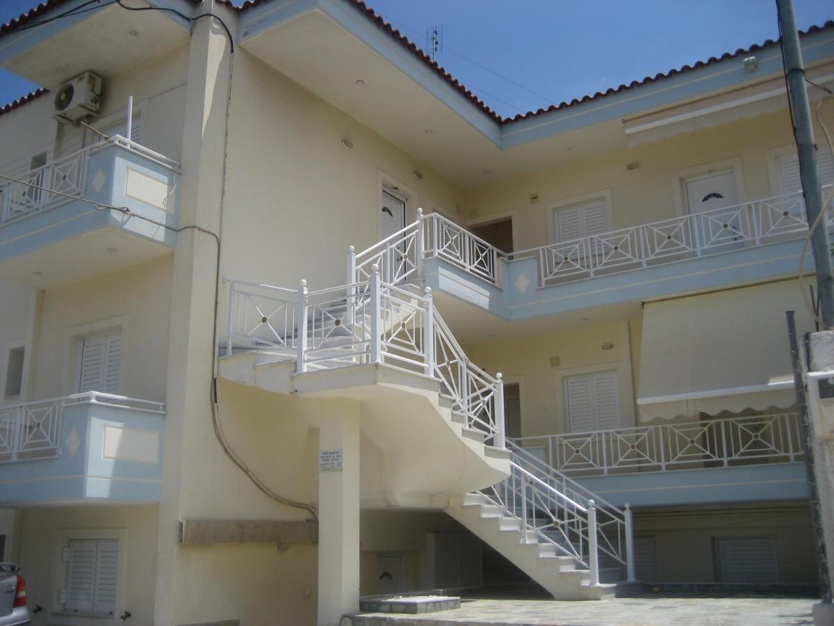 Almare Apartment Kato Almiri Luaran gambar